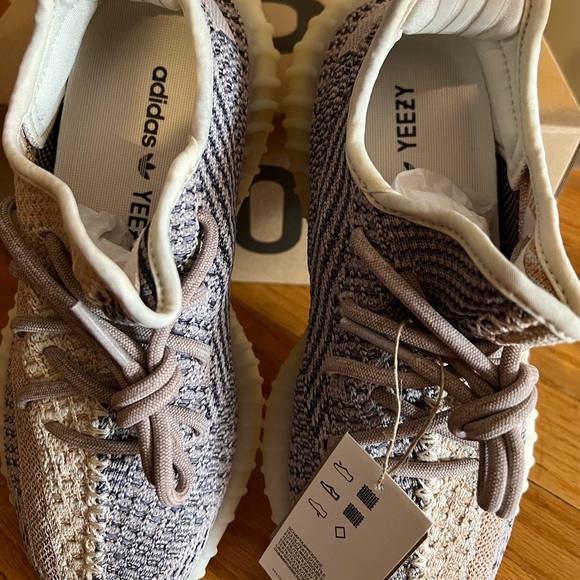 Tri Color Yeezy’s - Picture 2 of 6